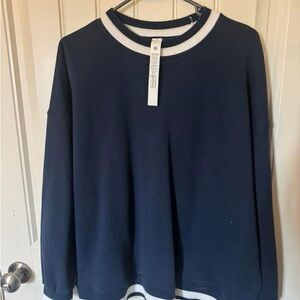 Navy Blue Women’s crewneck